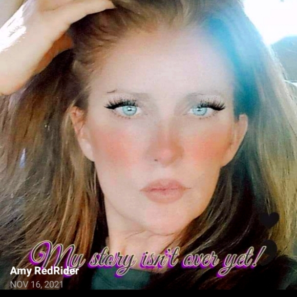 Meet your Posher, Amy - Picture 2 of 7